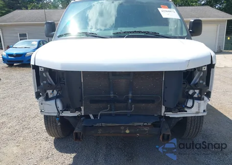 2019 Chevrolet Express 2500 Work Van z USA, uszkodzony, nr VIN 1GCWGAFG3K1309393